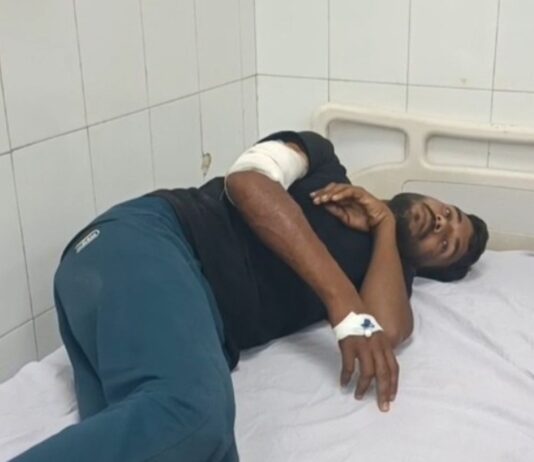 बहराइच के कतर्नियाघाट में युवक पर तेंदुए ने किया हमला:बाइक सवार युवक घायल; अस्पताल में भर्ती, बाजार से लौटते वक्त हुआ हमला