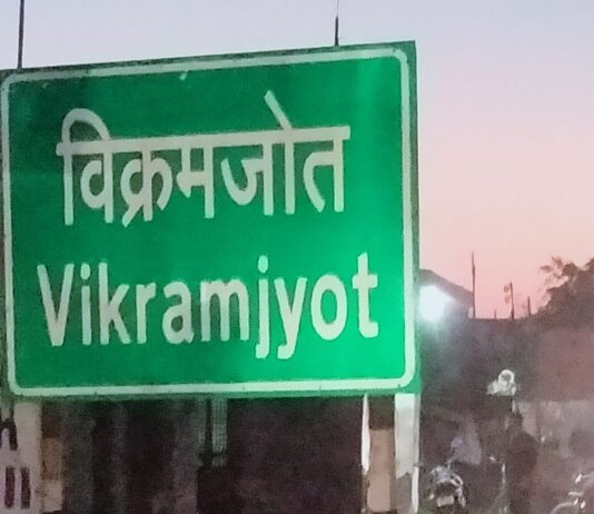 फूलडीह गांव में सरकारी जमीन पर अवैध कब्जा:ग्रामीण ने डीएम से शिकायत कर लेखपाल पर मिली भगत का आरोप लगाया