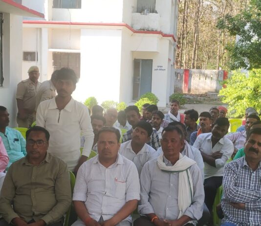 आंबेडकर जयंती को लेकर पीस कमेटी की बैठक:जरवा कोतवाली में शांति व्यवस्था बनाए रखने पर जोर, अवैध गतिविधियों की सूचना पुलिस से करने की अपील