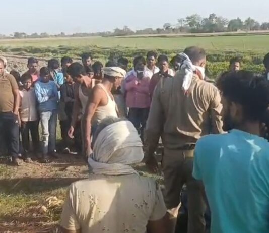 बहराइच के मोतीपुर में नाले में मिला अज्ञात शव:3-4 दिन पुराना शव, शिनाख्त के प्रयास जारी