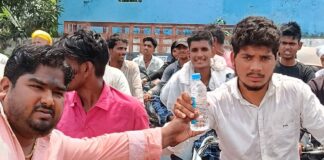 जय माता दी पेट्रोल पंप पर बंटा बिसलेरी पानी:भीषण गर्मी में ग्राहकों को मिली राहत, लोगों ने की सराहना