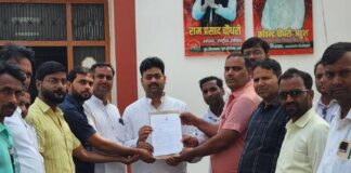 रोजगार सेवकों ने विधायक को सौंपा 10 सूत्रीय ज्ञापन:कप्तानगंज में नियमितीकरण और ₹24 हजार मानदेय की मांग की