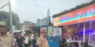 अवैध अतिक्रमण के खिलाफ अभियान:जमुनहा में सड़क किनारे से ठेले, रेहड़ी, दुकानें और वाहन हटाए गए