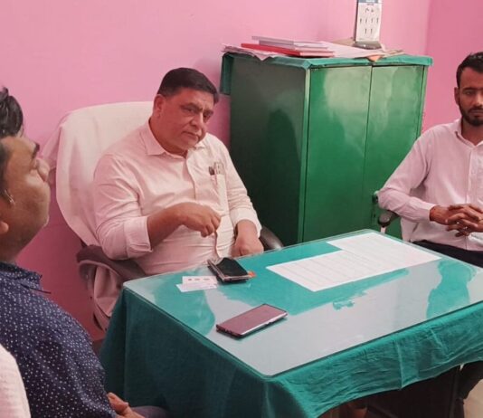 कुदरहा सीएचसी में प्रसव का मामला:जांच शुरू, स्वास्थ्यकर्मियों पर लापरवाही का आरोप