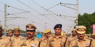 पुलिस महानिरीक्षक रेलवे ने किया जीआरपी थाने का निरीक्षण:अभिलेखों की जांच कर कमियां दूर करने के दिए निर्देश