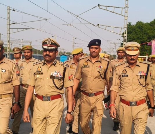 पुलिस महानिरीक्षक रेलवे ने किया जीआरपी थाने का निरीक्षण:अभिलेखों की जांच कर कमियां दूर करने के दिए निर्देश