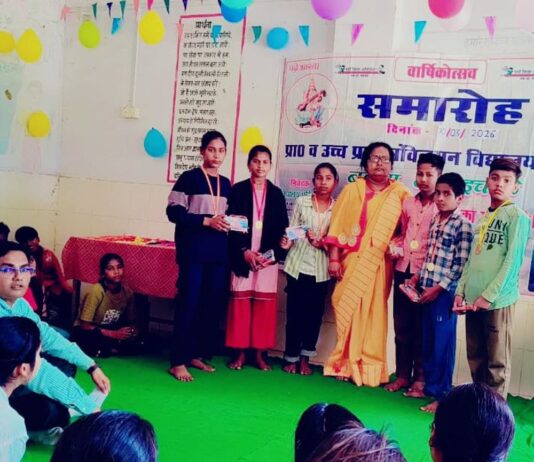 सिसवारा स्कूल में वार्षिकोत्सव:प्रतिभाशाली छात्रों को पुरस्कार देकर किया गया सम्मानित