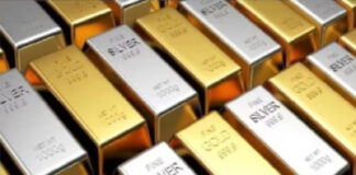 सर्राफा बाजार में सोने की कीमत में मामूली गिरावट, चांदी 10 हजार रुपये तक सस्ती हुई