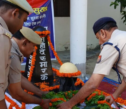 अग्निशमन सेवा स्मृति दिवस पर शहीदों को श्रद्धांजलि:श्रावस्ती में फायर सेफ्टी सप्ताह के तहत जागरूकता अभियान चलाया गया
