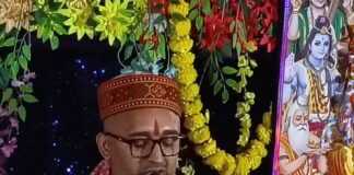 श्री कृष्ण जन्मोत्सव पर झूमे श्रद्धालु:श्रीमद् भागवत कथा के पांचवें दिन धूमधाम से मनाया गया