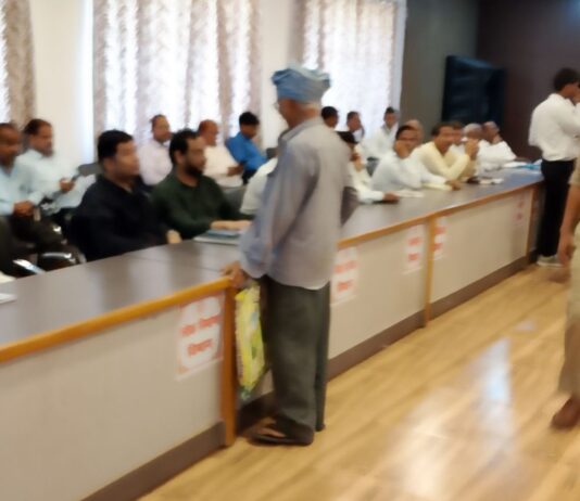 फरेन्दा समाधान दिवस में 73 शिकायतें, 6 का तत्काल निपटारा:एसडीएम ने अधिकारियों को मौके पर निस्तारण के दिए निर्देश