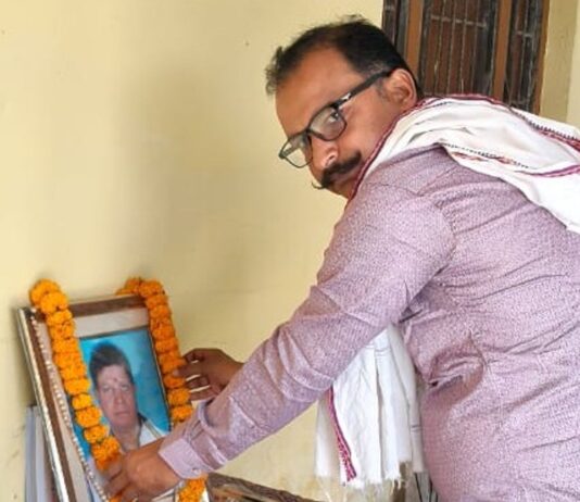 उमेश दत्त त्रिपाठी की पांचवीं पुण्यतिथि मनाई गई:शिक्षा के प्रति उनके योगदान को याद किया गया