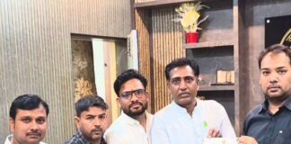 धानी बाजार में सफाई विवाद, फर्जी रिपोर्ट का आरोप:व्यापार मंडल ने उपजिलाधिकारी को ज्ञापन सौंपा, जांच की मांग