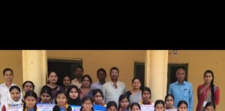 बस्ती के चौधरी त्रिवेणी राम कॉलेज में छात्राओं का सम्मान:हाईस्कूल, इंटरमीडिएट में अच्छे अंक लाने पर प्रशस्ति पत्र दिए