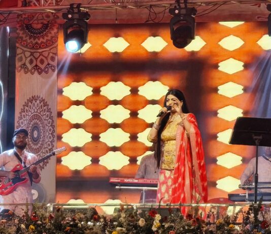 बलरामपुर महोत्सव-2026 का पहला दिन:संगीत और भक्ति से सराबोर रही शाम