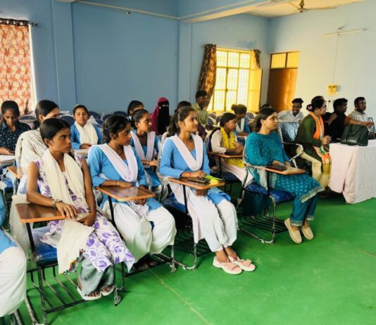 राजकीय महाविद्यालय में नारी शक्ति वंदन अधिनियम पर संगोष्ठी:रूधौली में महिलाओं की वर्तमान स्थिति पर चर्चा, छात्रों ने भी लिया भाग