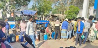 बहराइच में डीजल संकट गहराया, पेट्रोल भी खत्म:सहालग में किसान और आम आदमी परेशान, पंपों पर लंबी कतारें