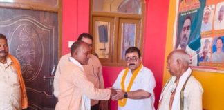 मझौवा में ‘गांव चलो अभियान’ का आयोजन:विधायक प्रतिनिधि ने दी सरकारी योजनाओं की जानकारी