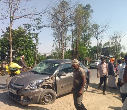 कार की ठोकर से कोचिंग जा रही छात्रा घायल:रूधौली में निजी वाहन से अस्पताल पहुंचाया गया, इलाज जारी