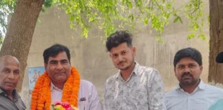 डॉ. राजेश पांडेय लेखपाल संघ जिलाध्यक्ष निर्वाचित:कौड़ीकोल गांव में ग्रामीणों ने किया अभिनंदन