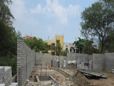 अवैध निर्माण पर बवाल, आदेश के बावजूद काम जारी, निगम की भूमिका पर उठे सवाल