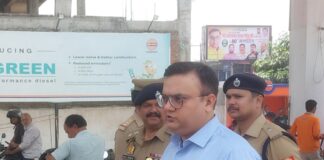 DM-SP ने पेट्रोल पंपों का किया निरीक्षण:तेल की उपलब्धता की ली जानकारी, हेलमेट पहनने के लिए जागरूक किया