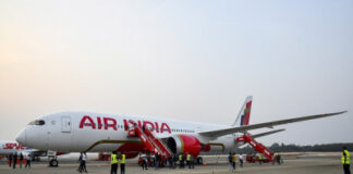 एयर इंडिया एयरलाइन का पहला नवीनीकृत बोइंग 787-8 विमान पहुंचा दिल्ली एयरपोर्ट