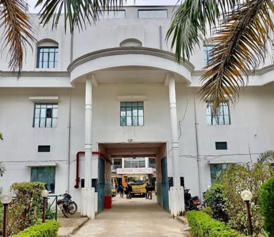 इटवा में छात्रों ने परचम लहराया:राम अवतार स्कूल के सीबीएसई 10वीं बोर्ड परीक्षा में शानदार प्रदर्शन, अभिभावक और शिक्षक खुश