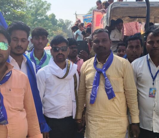 श्रावस्ती के गिरंट में अंबेडकर जयंती रैली:आवासन कुंडली से शुरू होकर चौकी तक पहुंची, समाज में एकता का संदेश दिया