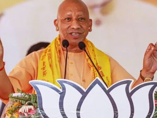 यूपी पुलिस में 81,000 पदों पर बंपर भर्ती, CM योगी का बड़ा ऐलान, युवाओं में खुशी की लहर