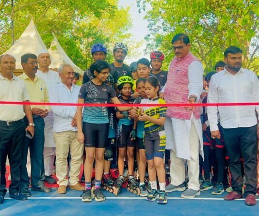 लखनऊ को मिला वर्ल्ड क्लास स्केटिंग ट्रैक, बच्चों के सपनों को मिली नई उड़ान, जेवर विधायक धीरेन्द्र सिंह ने किया शुभारंभ