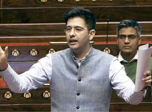 राघव चड्ढा को बड़ा झटका! AAP ने डिप्टी लीडर पद से हटाया, सदन में बोलने पर भी लगी रोक