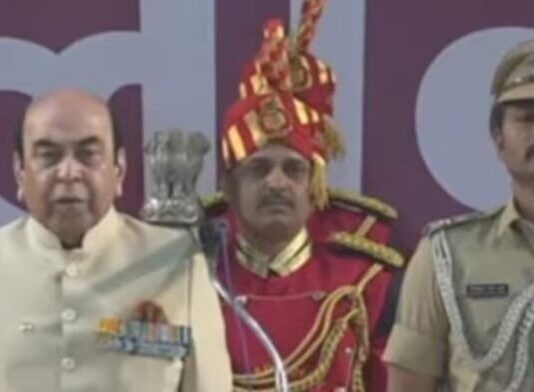 ऐतिहासिक पल! सम्राट चौधरी के शपथ ग्रहण समारोह में पूरे छह अंतरों के साथ गूंजा ‘वंदे मातरम्’