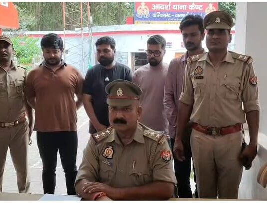 IPL सट्टेबाजी का बड़ा गिरोह पकड़ा, कैंट थाना पुलिस ने टैगोर टाउन में छापा मारा, 4 सट्टेबाजों को किया गिरफ्तार