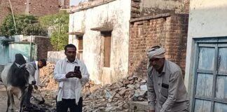 संचारी रोगों से बचाव को जमुनहा ब्लॉक में अभियान:महादेवा ग्राम पंचायत में नालियों की सफाई, जलभराव रोका गया