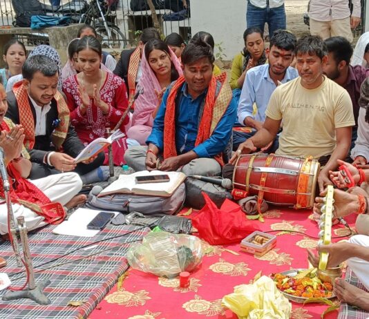 बस्ती के एपीएन कॉलेज में हनुमान जयंती:छात्रों ने सामूहिक सुंदरकांड पाठ का आयोजन किया