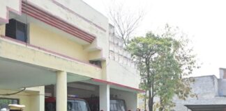 महराजगंज में अग्निशमन सेवा स्मृति दिवस पर शहीदों को श्रद्धांजलि:जागरूकता रैली निकाली गई, एसपी ने हरी झंडी दिखाई