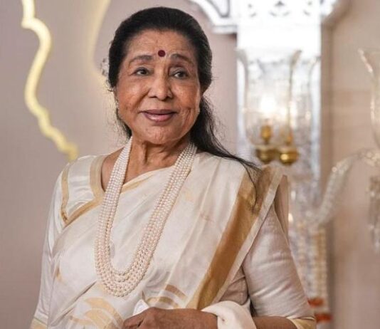 दिग्गज सिंगर आशा भोसले को हार्ट अटैक, मुंबई के ब्रीच कैंडी अस्पताल में भर्ती News Desk