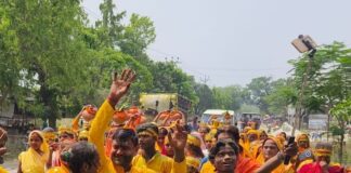 पकड़ी में श्रीमद्भागवत कथा से पहले निकली कलश यात्रा:डीजे की धुन पर धार्मिक गीतों से भक्तिमय हुआ वातावरण