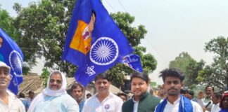 नरकटहा में अंबेडकर जयंती रैली निकली:डीजे-बैंड के साथ बच्चे, युवा, महिलाएं हुए शामिल; जगह-जगह लोगों ने स्वागत किया