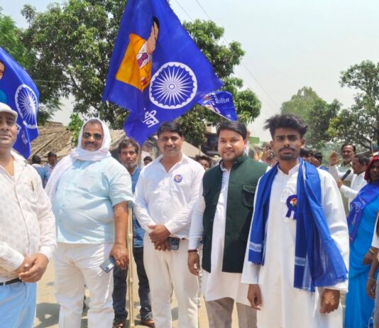 नरकटहा में अंबेडकर जयंती रैली निकली:डीजे-बैंड के साथ बच्चे, युवा, महिलाएं हुए शामिल; जगह-जगह लोगों ने स्वागत किया