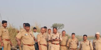 बस्ती में आबकारी विभाग की बड़ी कार्रवाई:माझा क्षेत्र में 45 लीटर अवैध शराब, 1800 किलो लहन नष्ट