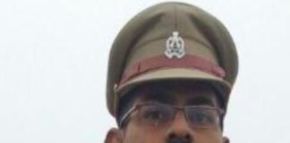 श्रावस्ती एएसपी मुकेश चंद्र उत्तम का तबादला:चंद्रकेश सिंह बने नए अपर पुलिस अधीक्षक, सालभर में मिली दूसरी जगह तैनाती