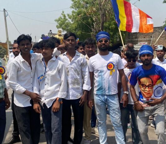देऊरवा बाजार में अंबेडकर जयंती रैली निकली:सैकड़ों लोगों ने लिया भाग, दिया सामाजिक समानता का संदेश