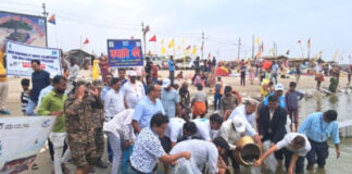 सिफरी संस्थान ने गंगा नदी में तीस हजार मछली संरक्षण के लिए छोड़ी