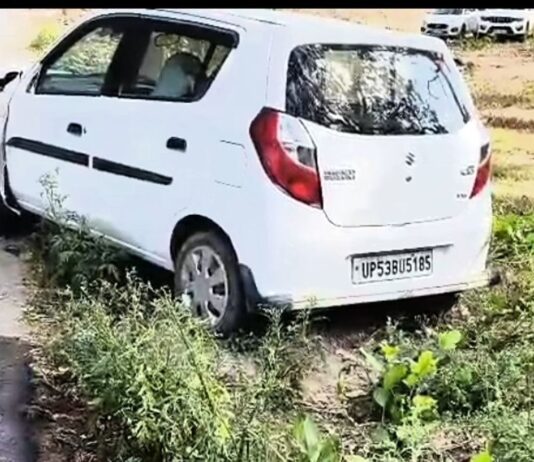 बेकाबू कार ने ऑटो को रौंदा, शिक्षक की मौत:बस्ती में स्कूल से लौट रहे थे, गाड़ी चला रहा जिला जेल का फार्मासिस्ट गिरफ्तार