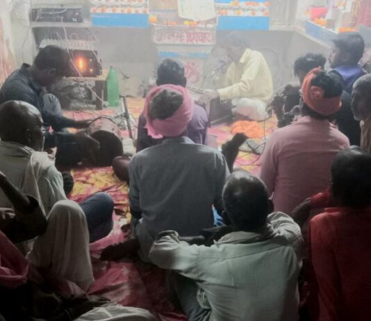 छोटा भुलौरा में धूमधाम से मनाया गया श्री बालाजी जन्मोत्सव:भजन-कीर्तन, आरती और प्रसाद वितरण में ग्रामीणों ने लिया भाग