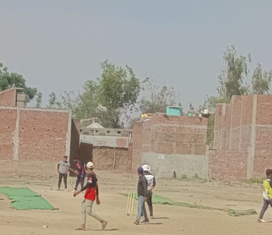 नासिरगंज टूर्नामेंट, बाबा 11 सेमीफाइनल में:क्वार्टर फाइनल में भजोरे पुरवा को हराकर बनाई जगह