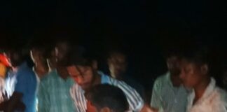 चौक में बाइक-साइकिल भिड़ंत, दो गंभीर घायल:सुंदरपुर मार्ग पर हुआ हादसा, सामुदायिक स्वास्थ्य केंद्र में भर्ती