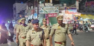 परतावल में सीओ सदर ने पैदल गश्त की:सुरक्षा व्यवस्था परखी, अराजक तत्वों को कड़ा संदेश दिया